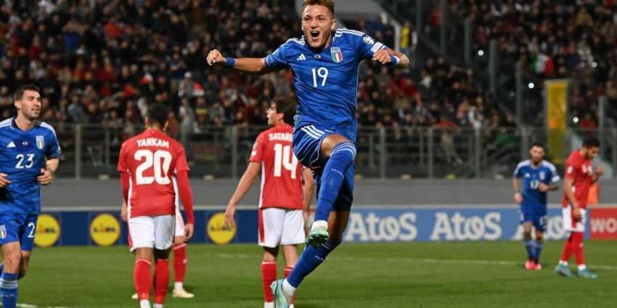 Italien vinner med 2-0 mot Malta med två mål i första halvlek